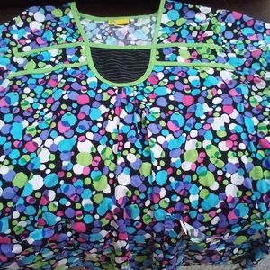 Poke dot scrub top